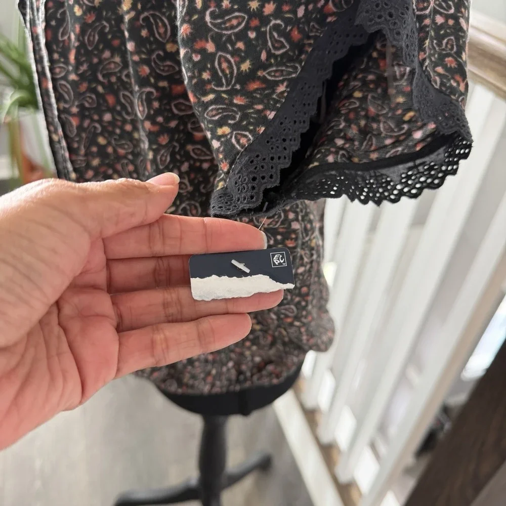 Lucky Brand NWT Cottage Goth L Boho Hippie Floral Front Button Eyelet Trim Top - Picture 3 of 10